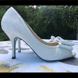 BLUE by Betsey Johnson💋 Peep-Toe Pumps with Bow💋